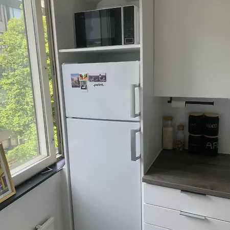 A Cozy Studio In Apartment *